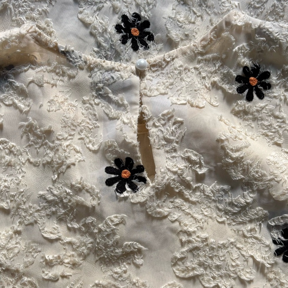 SHEIN Embroidered Floral Lace Petal Cap Short Sleeved Sheer Blouse - Picture 7 of 7